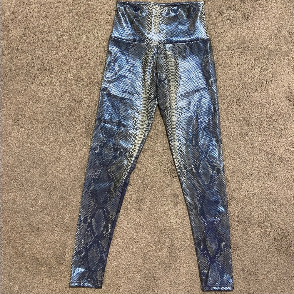 Onzie blue snake skin workout set.